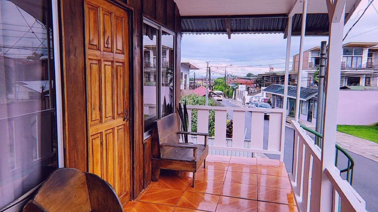 Alpha Arenal Hostel La Fortuna Luaran gambar